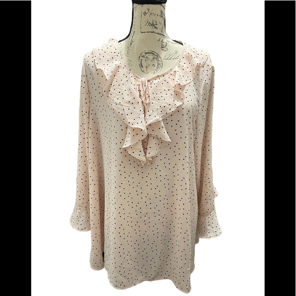 *NWT* Women’s Ruffled Polka Dot Blouse